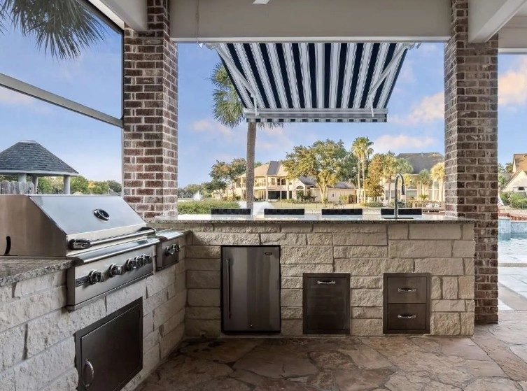 Patio Awnings in Richmond